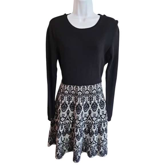 Cynthia Rowley Medium Black Long Sleeve Sweater Dress Gothic Print Skirt Holiday - Picture 2 of 7